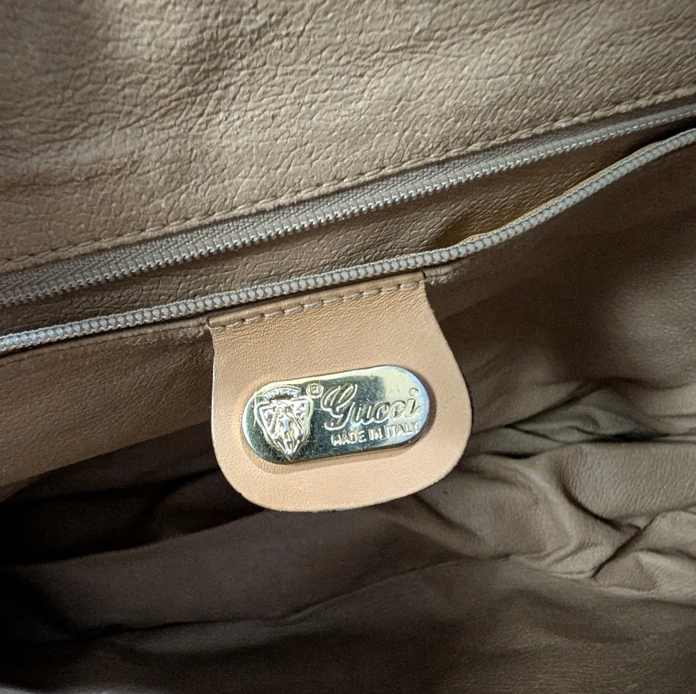 Gucci Crossbody - Picture 8 of 12